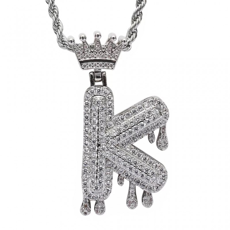 pandantiv argintiu unisex pentru barbati si femei tip medalion initiala nume cu coroana litera K incrustat cu cristale semipretioase din zircon CZ